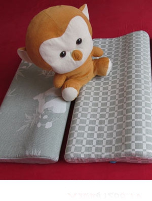 圣嬰孩寶寶慢回彈記憶枕