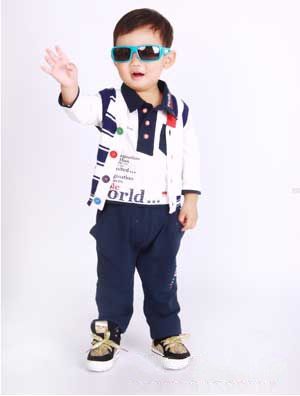 迪酷啦男童長(zhǎng)袖T恤