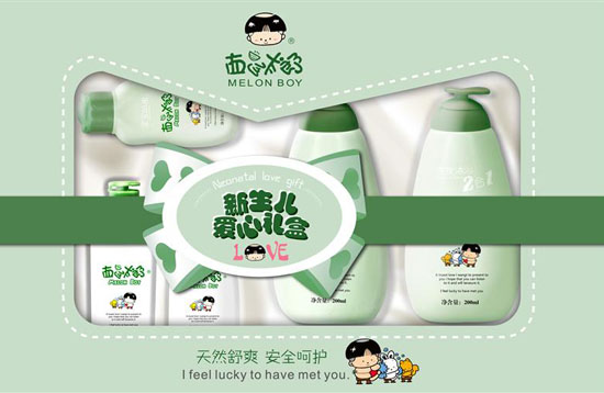 西瓜太郎新生兒洗護(hù)用品愛(ài)心禮盒