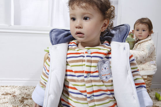 ������܇(ch��)ͯ�b�l(w��i)��