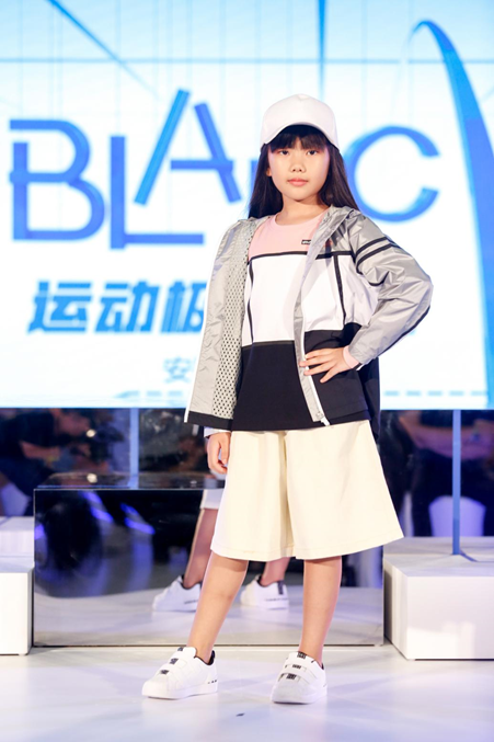 ��̤��ͯ�l(f��)��Blancϵ�������㿴�����\�ӘO�����x��