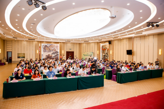 ������ʹ������Č��ЋD�W(xu��)У�ώ����nչʾ�������Y(ji��) ����Ӗ(x��n)��(hu��)�ڏB�T¡�����_