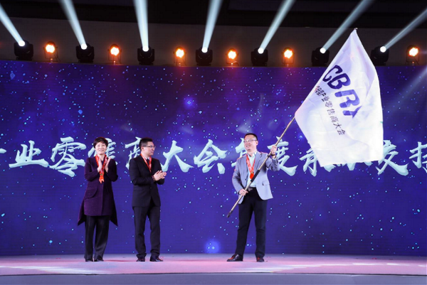 �ǻ������� ף�R�Ї�(gu��)ĸ��a(ch��n)�I(y��)�����̴��(hu��)�A�M��Ļ