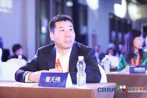 �Ї�ĸ�������̴���ھ��e�� ȫ�������̹�̽�a(ch��n)�I(y��)�l(f��)չ