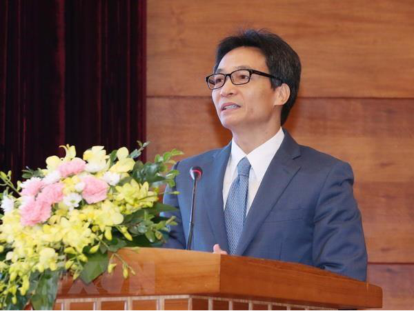 �S�ۼѣ�ViPlus����ͯ���L(zh��ng)�̷۳����M(f��i)��